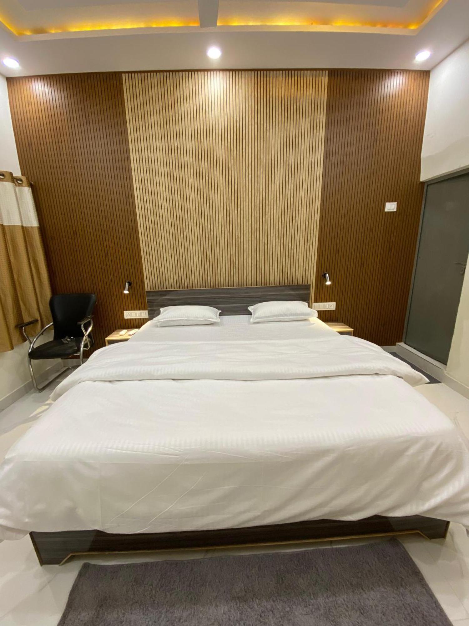 Rudraksha Inn - Varanasi — Photos 3
